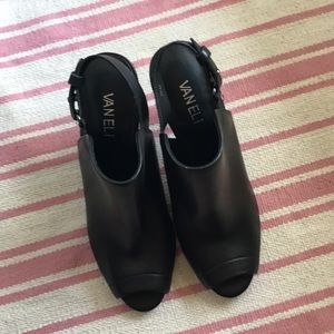Van Eli Heels